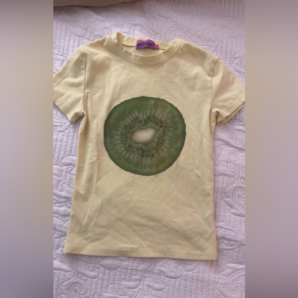 Edikted Cream Kiwi Graphic Tee